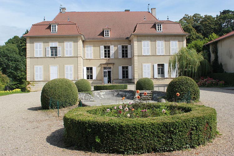 Vue du Chateau de la Moidière à Bonnefamille (38)